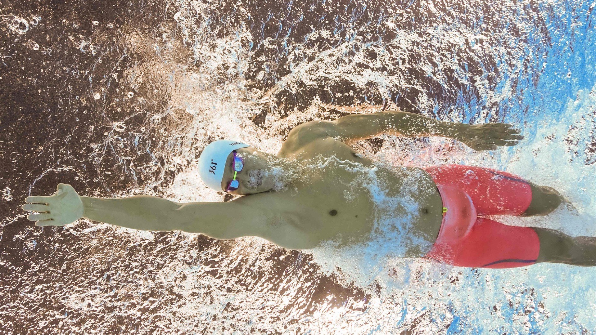 奋力一搏！李冰洁决赛展现顽强意志，李冰洁个人简介