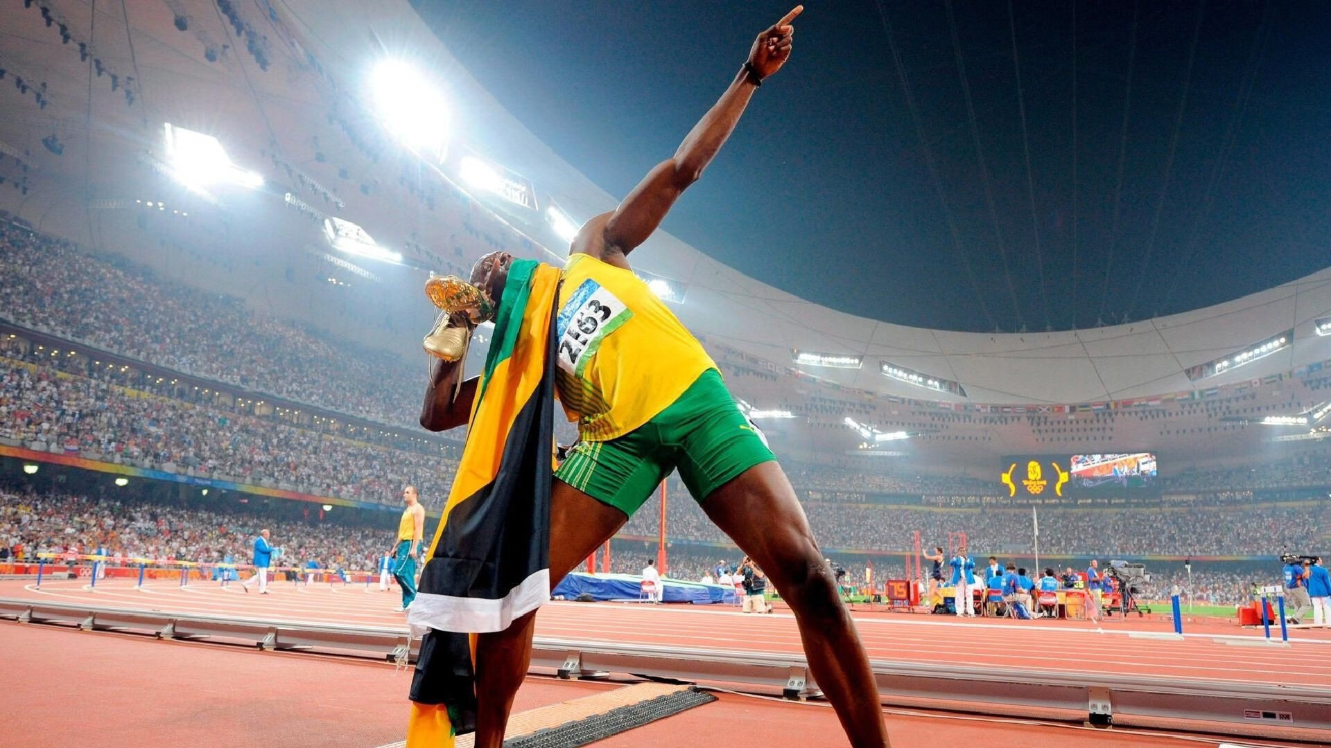 中国足球在世界杯预选赛中逆转获胜，冲刺赛场！，中国足球在世界杯预选赛中逆转获胜,冲刺赛场的是谁